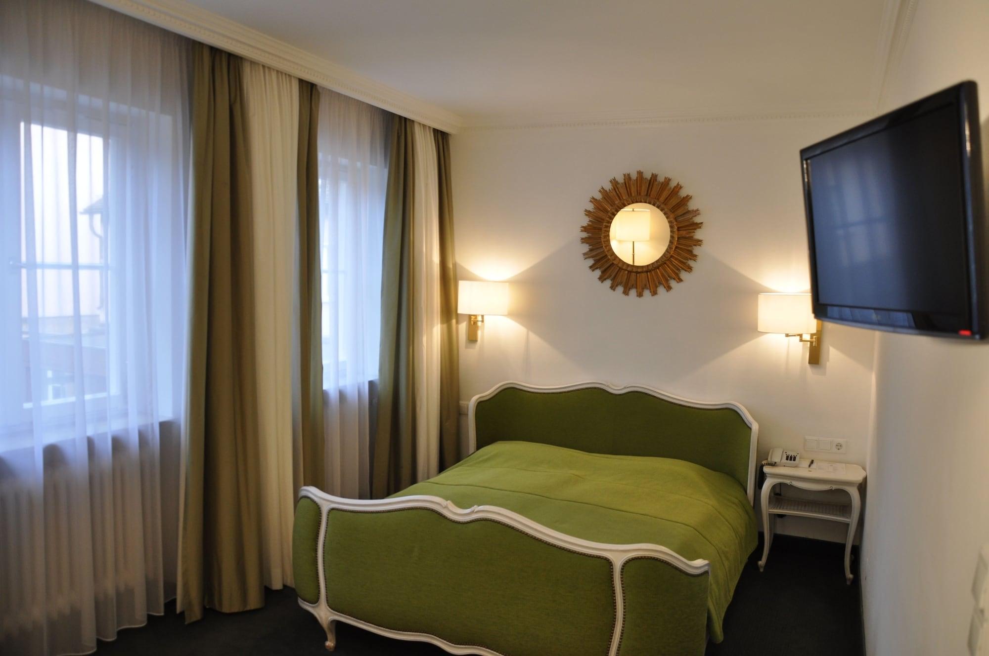 Relexa Waldhotel Schatten Щутгарт Екстериор снимка
