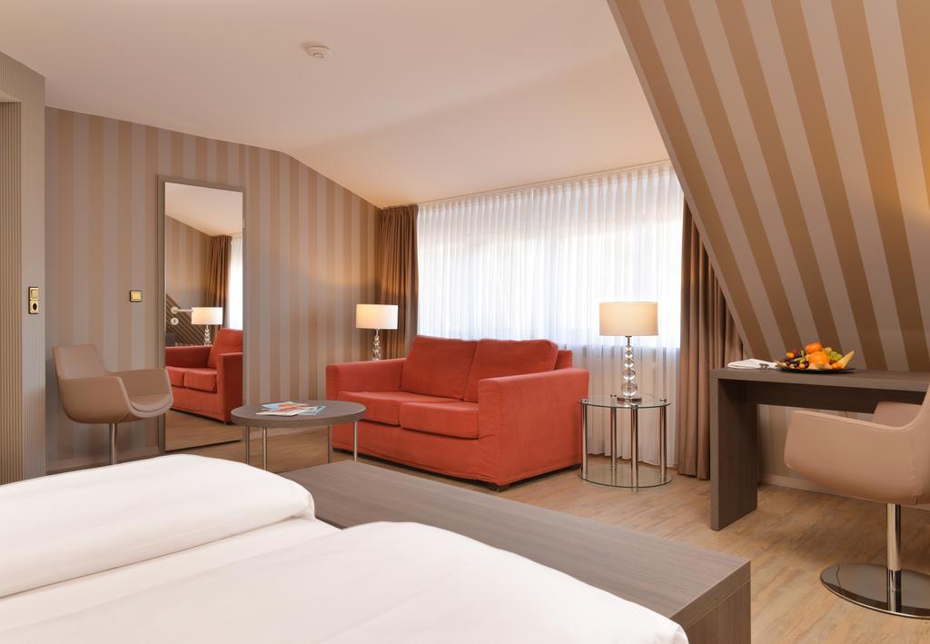Relexa Waldhotel Schatten Щутгарт Екстериор снимка