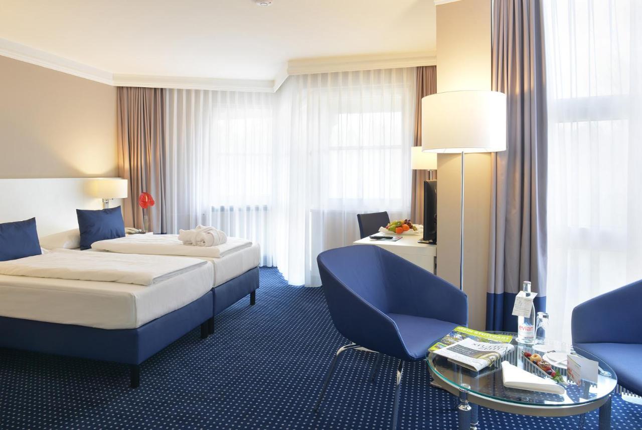 Relexa Waldhotel Schatten Щутгарт Екстериор снимка